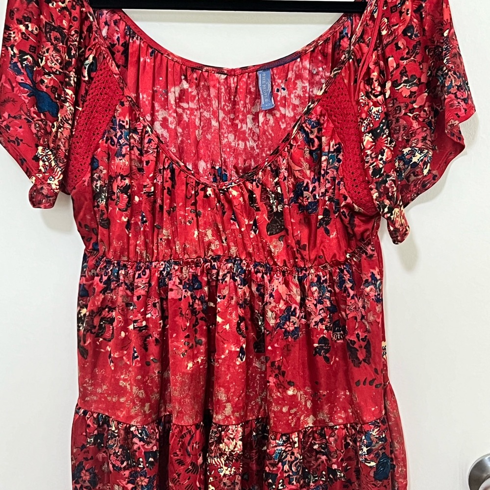 Free People Women's Red Floral Short Sleeve Tiered top Small